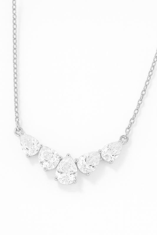 5 diamonds necklace