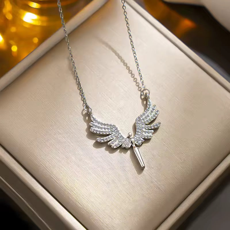 Balerina necklace